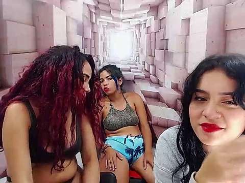 bitches_hot_xxx naked stripping on cam for live sex video chat
