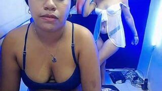 bitchesxxxhot1 naked stripping on cam for live sex video chat