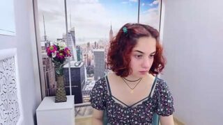 BonnieFoxy naked stripping on cam for live sex video chat