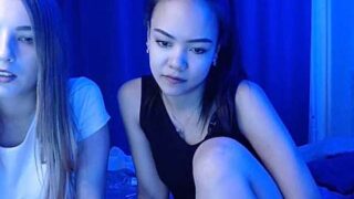 BubbleGumDuo12 naked stripping on cam for live sex video chat