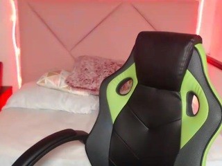 Camila-22 nude on cam – live sex chat