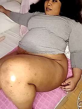cammillah naked stripping on cam for live sex video chat