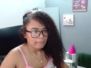 Canelahott nude on cam – live sex chat