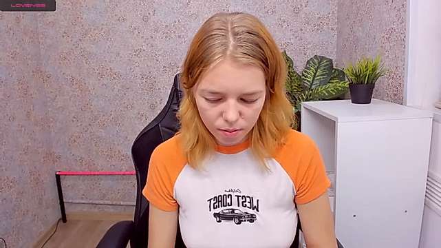 Christy_Avy naked stripping on cam for live sex video chat