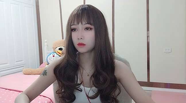 Crazy_QinBb_ naked stripping on cam for live sex video chat