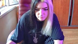 Cutie_Izabella naked stripping on cam for live sex video chat
