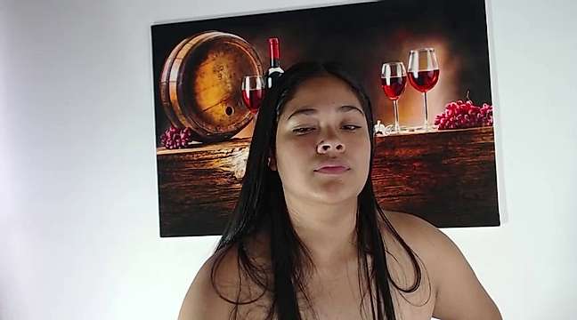 dahiana_dior naked stripping on cam for live sex video chat
