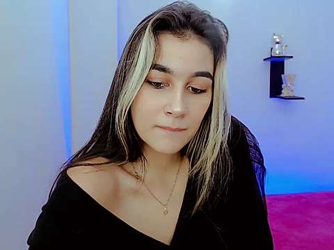 daila_dangelo naked stripping on cam for live sex video chat