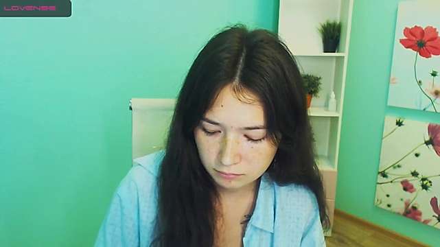 Daniella_Shine naked stripping on cam for live sex video chat