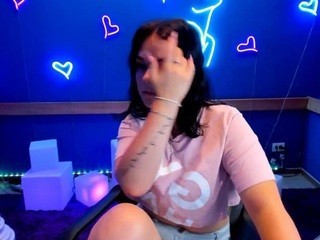 DaniellaPierce nude on cam – live sex chat
