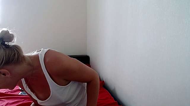 DianaMails naked stripping on cam for live sex video chat