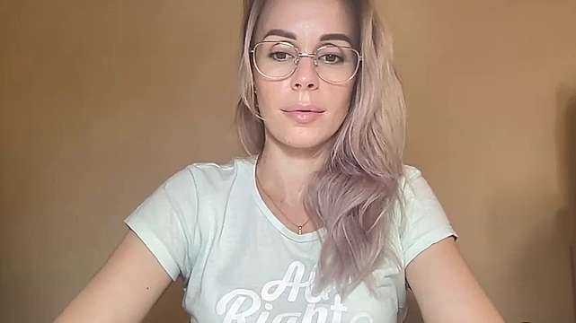 EstherWilsson naked stripping on cam for live sex video chat