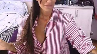 Eva_Bullet naked stripping on cam for live sex video chat
