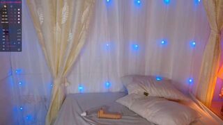 Evelyn_Prince naked stripping on cam for live sex video chat