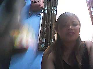 fanyah1 naked stripping on cam for live sex video chat