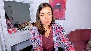 Gracen_Marri naked stripping on cam for live sex video chat