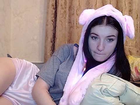 gray_shy naked stripping on cam for live sex video chat