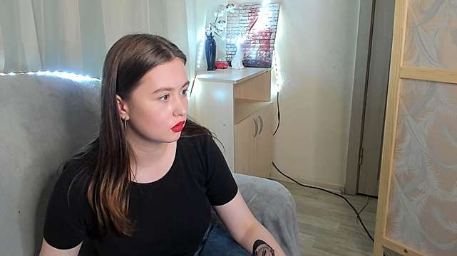 HannaScott naked stripping on cam for live sex video chat