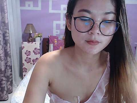 HottieAnne naked stripping on cam for live sex video chat