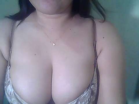 HottyKinkyDiana naked stripping on cam for live sex video chat