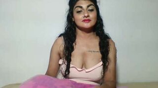 i_lovetolove naked stripping on cam for live sex video chat