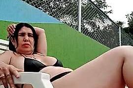 IsabellaRox naked stripping on cam for live sex video chat