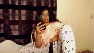JacquelineChris naked stripping on cam for live sex video chat
