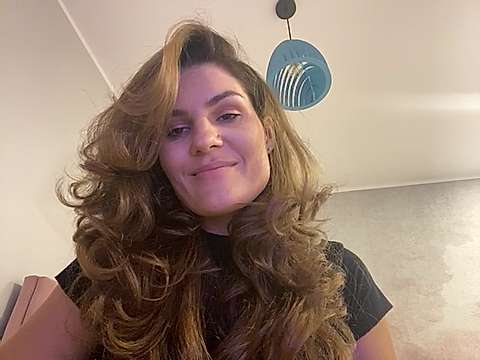 Jesicalust1 naked stripping on cam for live sex video chat