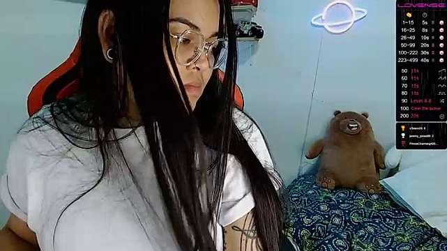 Juju_15 naked stripping on cam for live sex video chat