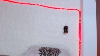 julie_winter_ naked stripping on cam for live sex video chat