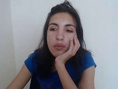 KatyySmile naked stripping on cam for live sex video chat