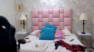 kelly_bents naked stripping on cam for live sex video chat
