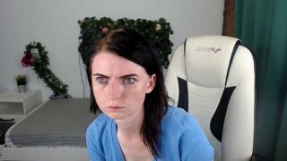 KimberlySoul naked stripping on cam for live sex video chat