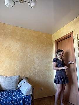 kira_luxe naked stripping on cam for live sex video chat