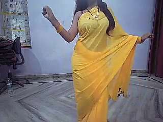 Laila_Ki_Jaan naked stripping on cam for live sex video chat