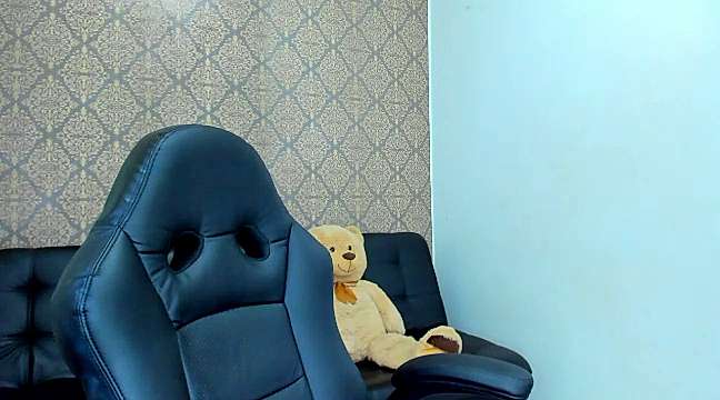 laurenbrowns naked stripping on cam for live sex video chat