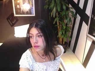 Leia-Cox nude on cam – live sex chat