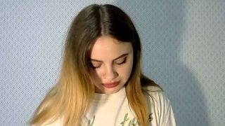 LindiKays naked stripping on cam for live sex video chat
