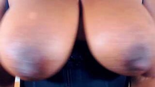 lolahot4youx naked stripping on cam for live sex video chat