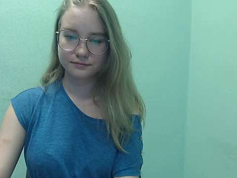 LoLLi_Joy_ naked stripping on cam for live sex video chat