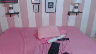 lula_hot naked stripping on cam for live sex video chat