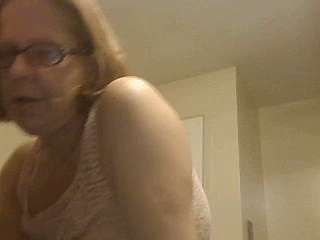 lululushis naked stripping on cam for live sex video chat