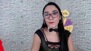 MadameManetteCam naked stripping on cam for live sex video chat