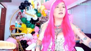 meda_kawaii_ naked stripping on cam for live sex video chat
