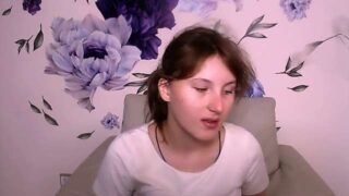 Megan_Saunders naked stripping on cam for live sex video chat