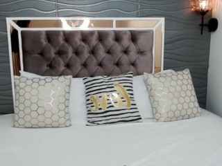 Miis-Lotus nude on cam – live sex chat
