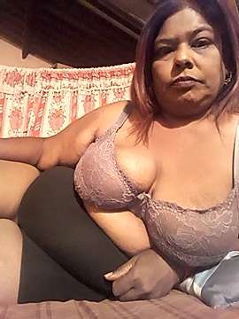 mileesha naked stripping on cam for live sex video chat