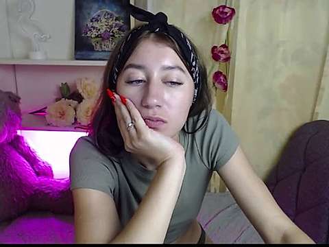 Milla_Krus naked stripping on cam for live sex video chat