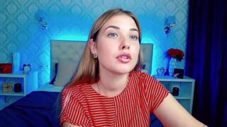 MillaMorrisson naked stripping on cam for live sex video chat