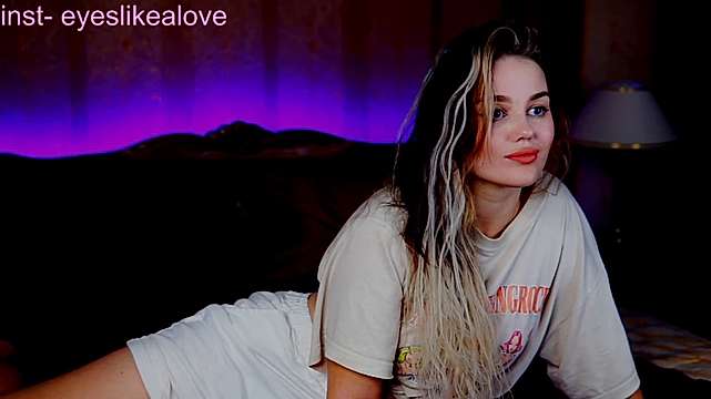 MissyLolita naked stripping on cam for live sex video chat